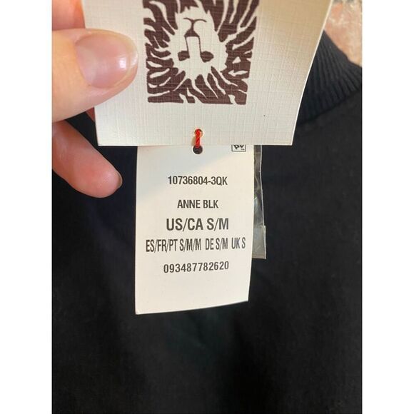 ANNE KLEIN • NWT • Black Oversized Batwing Turtleneck Sweater Fitted Multi Butto - Picture 6 of 12